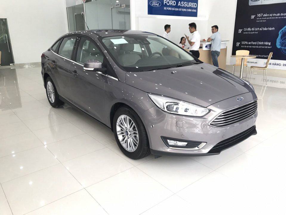 Ford Focus 1.5 Ecoboost Titanium 2018 - Bán Ford Focus 1.5 Ecoboost Titanium năm 2018, màu nâu hổ phách. Vui lòng liên hệ 090.778.2222