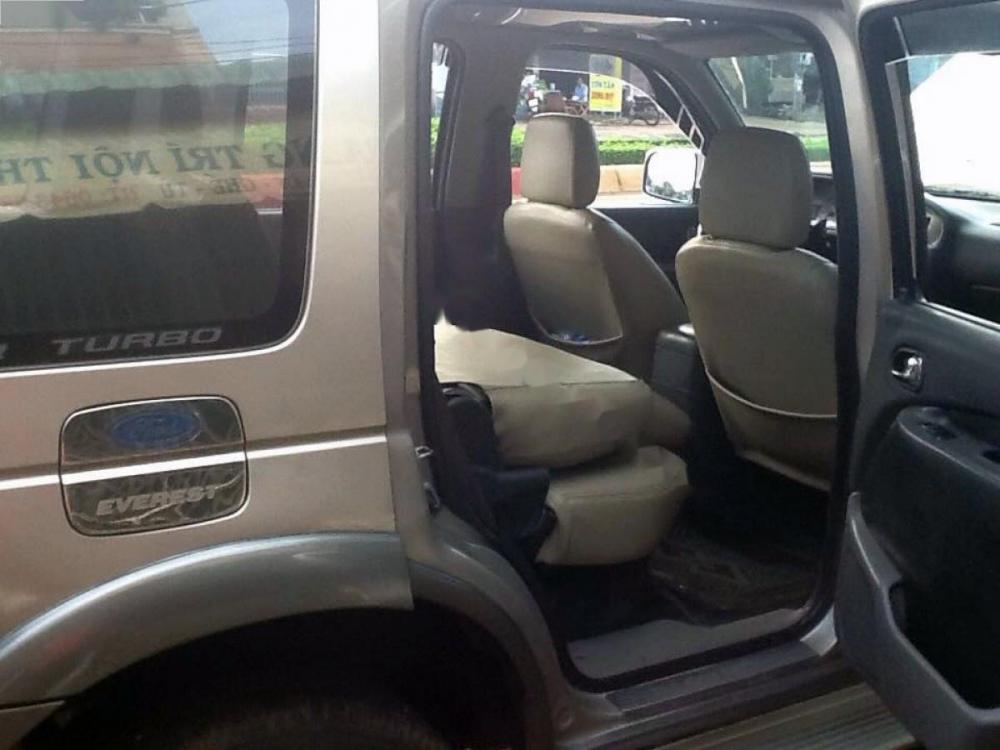 Ford Everest 2005 - Bán Ford Everest đời 2005, màu bạc, nhập khẩu nguyên chiếc