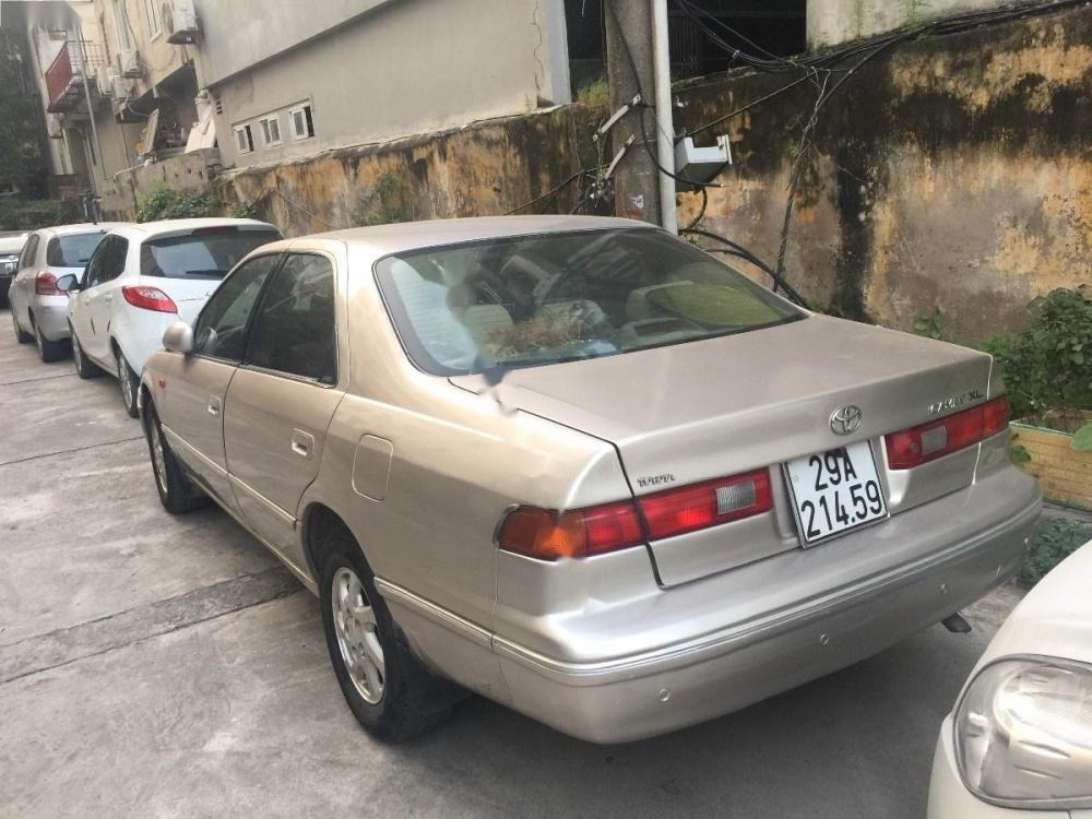 Toyota Camry XLI 1998 - Cần bán Toyota Camry Xli năm 1998, xe nhập chính chủ, 180 triệu