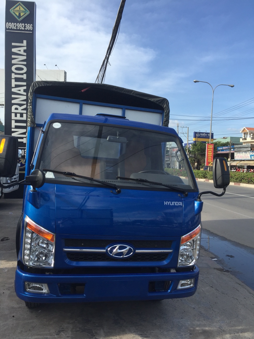 Xe tải 1,5 tấn - dưới 2,5 tấn 2018 - Bán xe tải Hyundai TMT 2.3 tấn vào thành phố bao vay ngân hàng