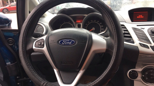 Ford Fiesta  1.5 AT  2010 - Bán ô tô Ford Fiesta 1.5 AT đời 2010, màu xanh lam như mới, giá chỉ 360 triệu