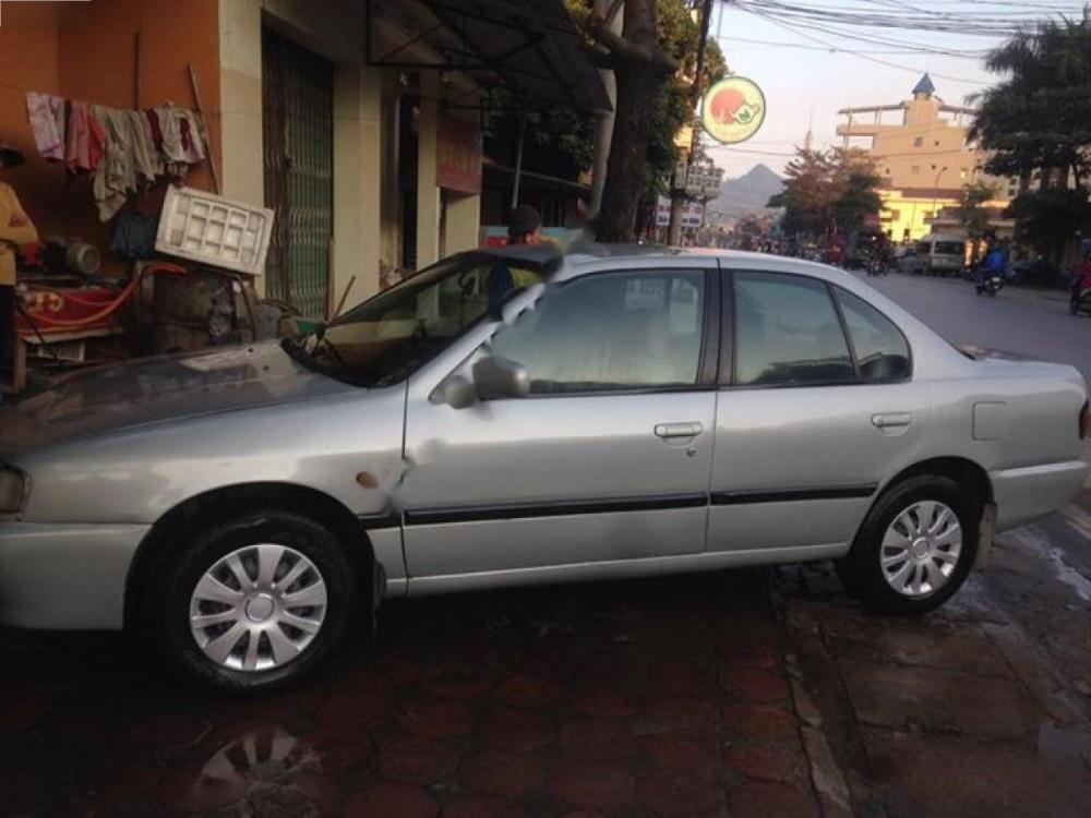 Nissan Primera 1993 - Cần bán xe Nissan Primera đời 1993, màu bạc, nhập khẩu nguyên chiếc, giá tốt