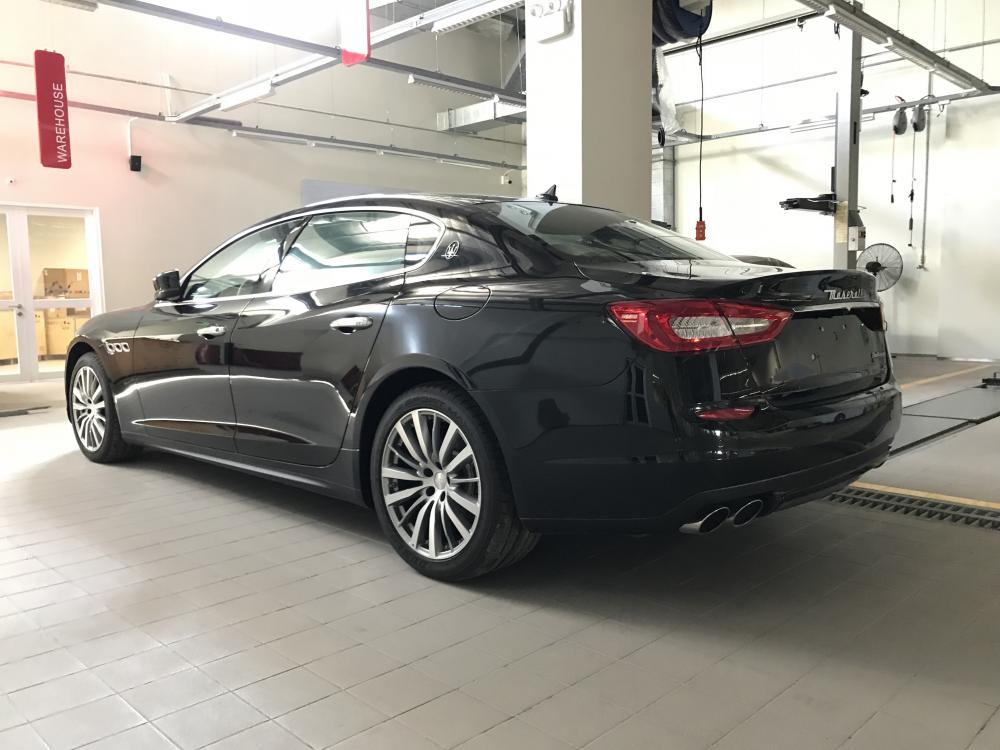 Maserati Quatroporte 2018 - Bán xe Maserati Quatroporte mới, màu đen, xe nhập khẩu chính hãng