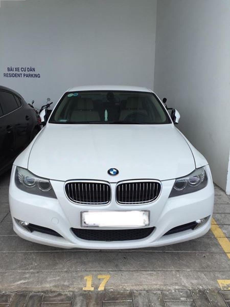 BMW 3 Series 320i 2011 - Bán BMW 3 Series 320i đời 2011, màu trắng, nhập khẩu nguyên chiếc còn mới