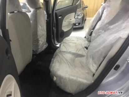 Mitsubishi Attrage  MT 2015 - Bán xe Mitsubishi Attrage MT 2015, màu bạc, nhập khẩu, 400 triệu
