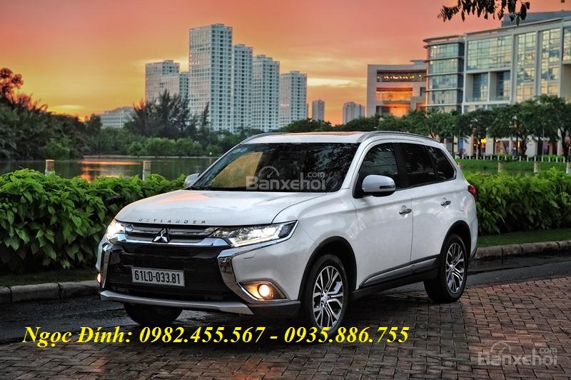 Mitsubishi Stavic 2017 - Bán xe Outlander 2.0 nhập Nhật Đà Nẵng, Mitsubishi Outlander Đà Nẵng