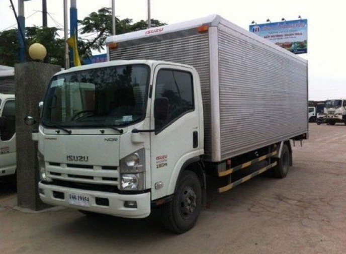 Isuzu N-SERIES 2017 - Cần bán xe tải Isuzu 5T5, nhập khẩu, mới 100%