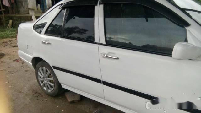 Fiat Tempra    2001 - Bán Fiat Tempra đời 2001, màu trắng còn mới