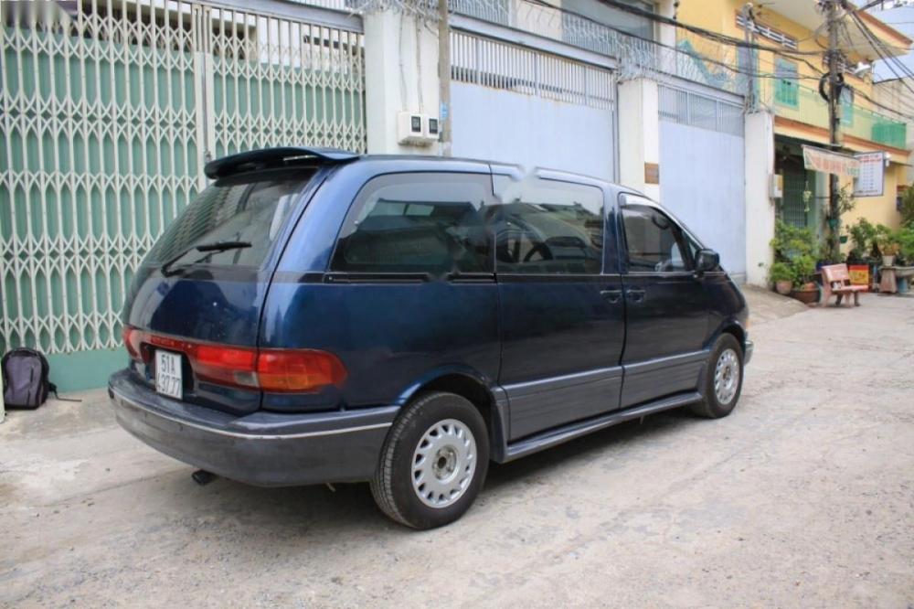 Toyota Previa 1997 - Cần bán xe Toyota Previa đời 1997, màu xanh lam xe gia đình