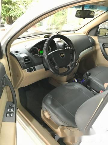 Chevrolet Aveo  LT 2015 - Bán xe Chevrolet Aveo LT năm 2015, màu trắng số sàn
