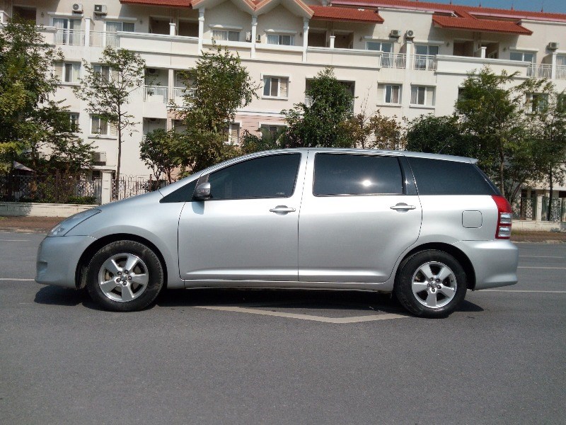 Toyota Wish 2009 - Cần bán gấp Toyota Wish đời 2009, màu bạc, nhập khẩu chính hãng