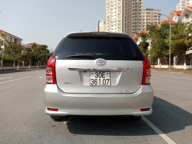 Toyota Wish 2009 - Cần bán gấp Toyota Wish đời 2009, màu bạc, nhập khẩu chính hãng