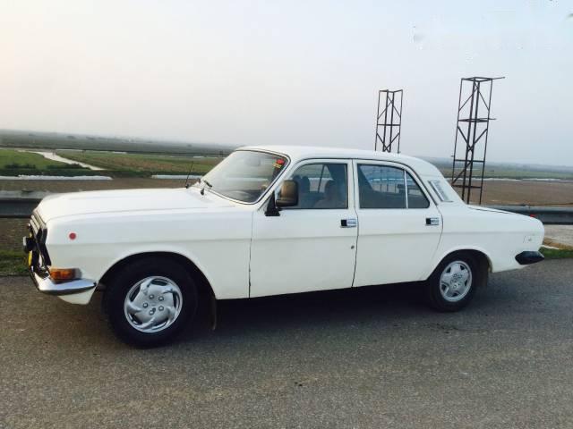 Gaz Volga 1990 - Bán Gaz Volga đời 1990, màu trắng