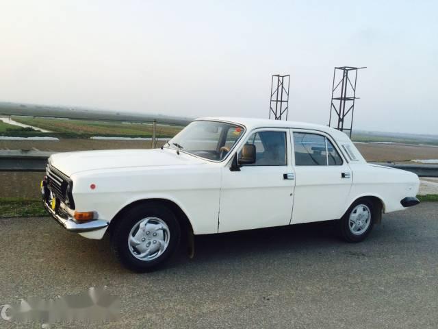 Gaz Volga 1990 - Bán Gaz Volga đời 1990, màu trắng