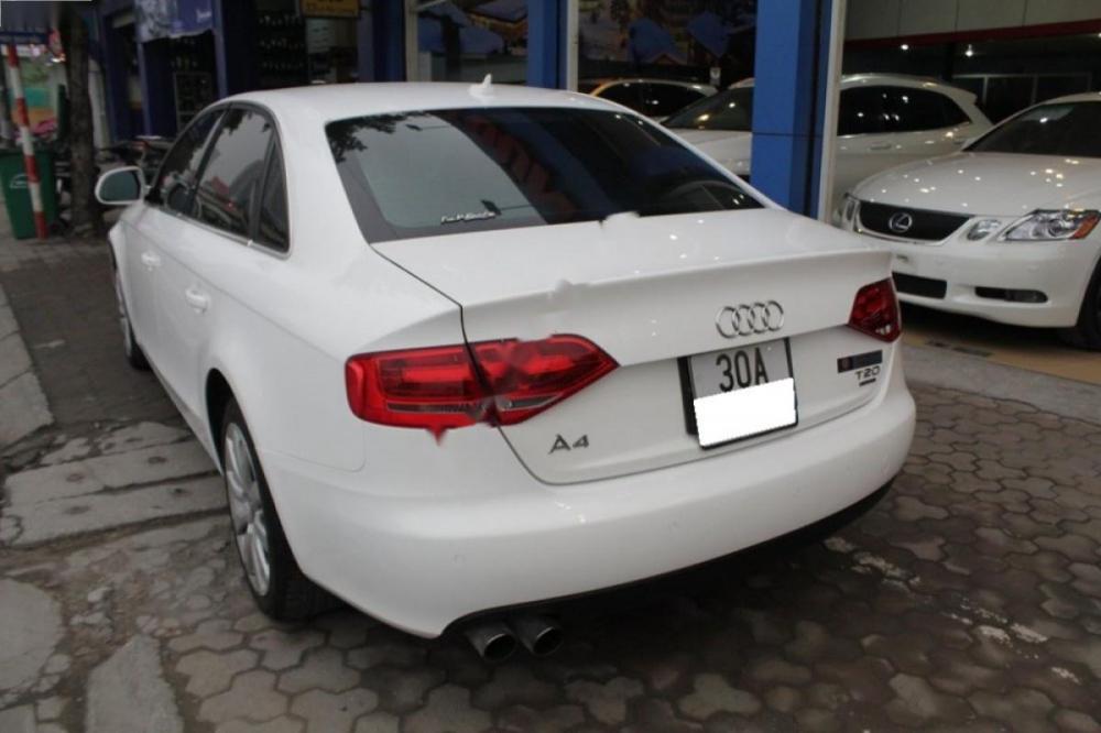 Audi A4  2.0T 2009 - Cần bán xe Audi A4 2.0T đời 2009, màu trắng, nhập khẩu