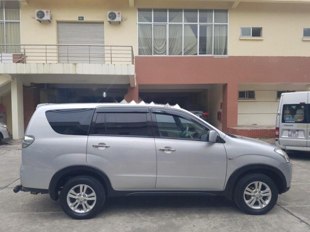 Mitsubishi Zinger GLS 2.4 2011 - Bán ô tô Mitsubishi Zinger GLS 2.4 đời 2011, màu bạc, 390tr