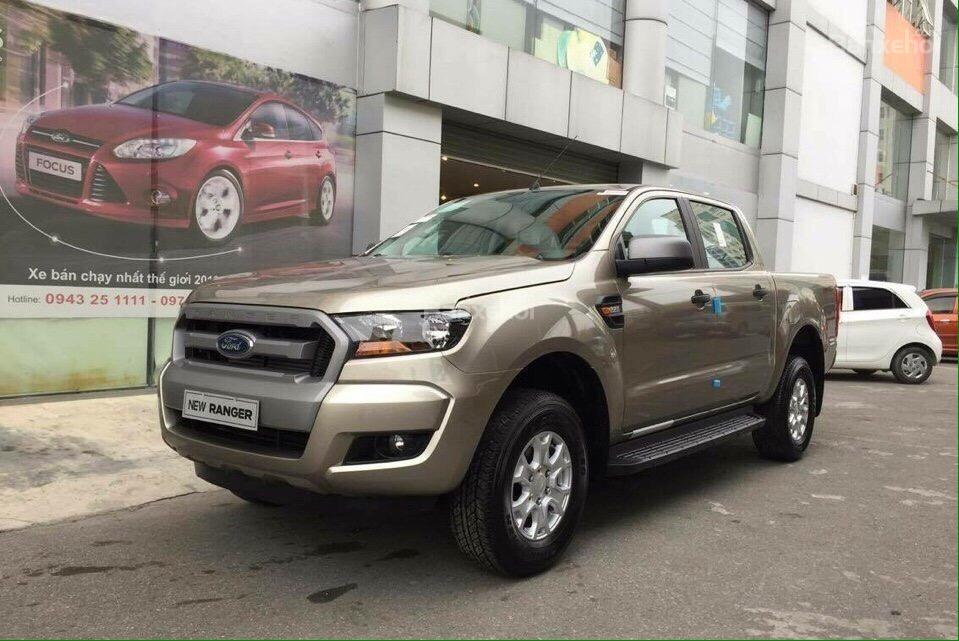 Ford Ranger XLS 4x2 MT  2017 - Khuyến mại lớn các phiên bản Ford Ranger XLS mới 100%, hỗ trợ trả góp và hoàn thiện thủ tục đăng ký, đăng kiểm