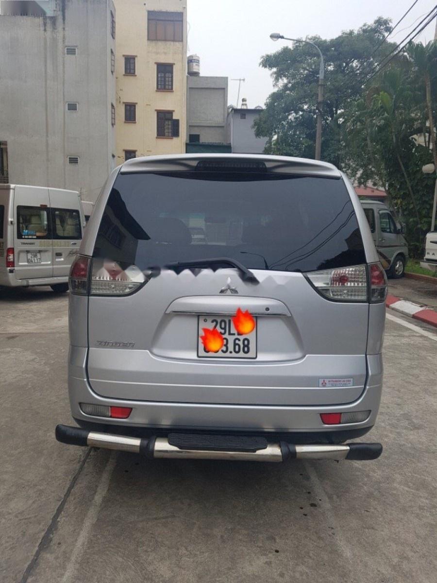 Mitsubishi Zinger GLS 2.4 2011 - Bán ô tô Mitsubishi Zinger GLS 2.4 đời 2011, màu bạc, 390tr