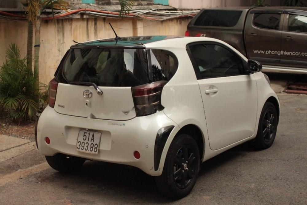 Toyota IQ 2012 - Cần bán lại xe Toyota IQ đời 2012, màu trắng, nhập khẩu nguyên chiếc