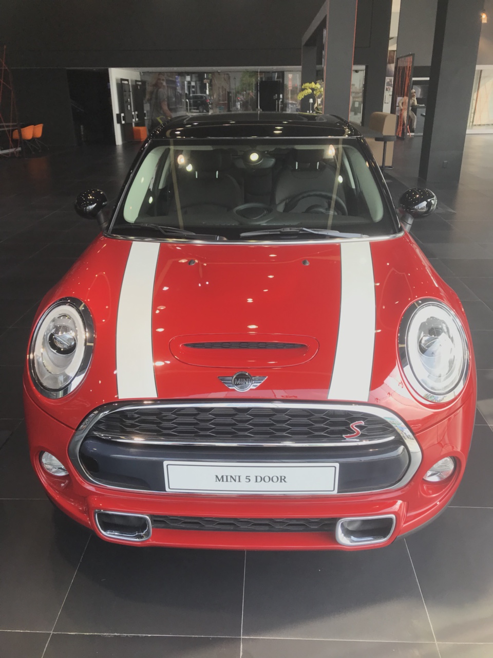 Mini Cooper 2018 - Bán xe Mini Cooper 5 cửa Blazing Red, nhập khẩu từ Anh Quốc