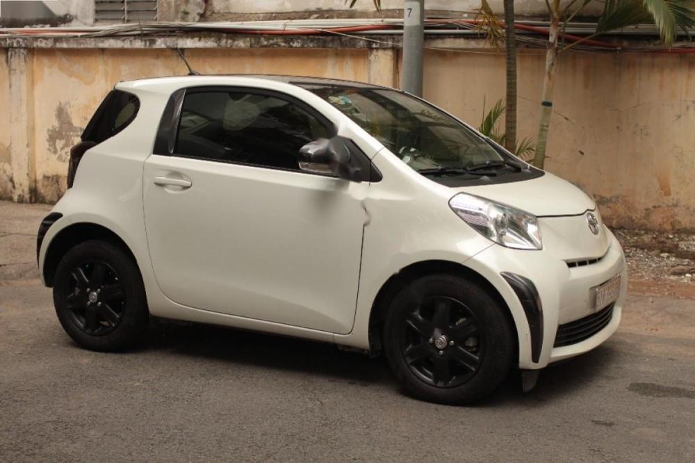 Toyota IQ 2012 - Cần bán lại xe Toyota IQ đời 2012, màu trắng, nhập khẩu nguyên chiếc