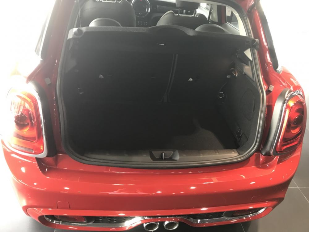 Mini Cooper 2018 - Bán xe Mini Cooper 5 cửa Blazing Red, nhập khẩu từ Anh Quốc