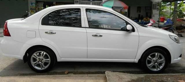 Chevrolet Aveo 1.5LT 2016 - Cần bán xe Chevrolet Aveo 1.5LT đời 2016, màu trắng