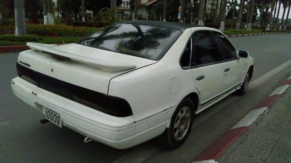 Nissan Altima 1991 - Cần bán xe Nissan Altima năm 1991, màu trắng, xe nhập