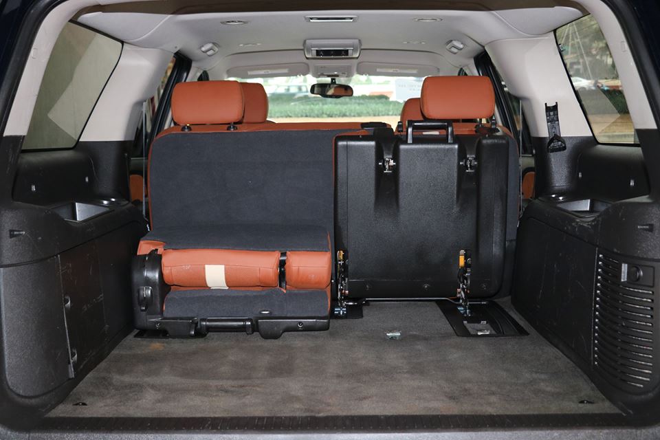 Chevrolet Suburban 6.2AT 2008 - Cần bán xe Chevrolet Suburban 6.2AT đời 2009, màu xanh lục, nhập khẩu