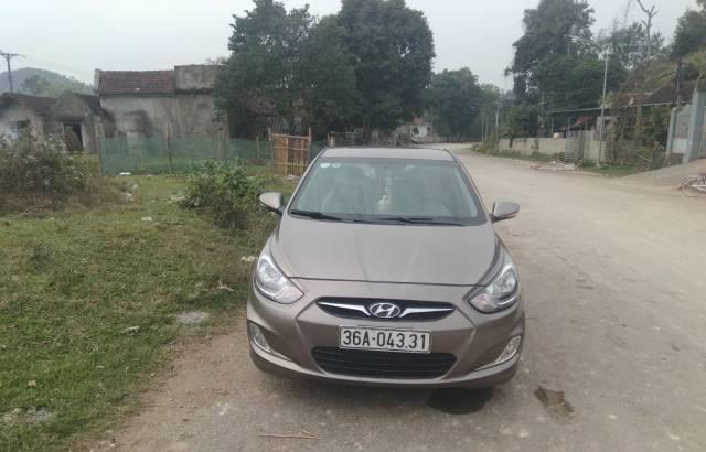 Hyundai Accent   2012 - Chính chủ bán Hyundai Accent đời 2012, màu nâu