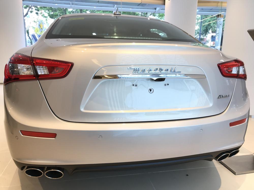 Maserati 2018 - Bán xe Maserati Ghibli, màu ghi vàng mới, bán Maserati Ghibli mới nhập khẩu chính hãng