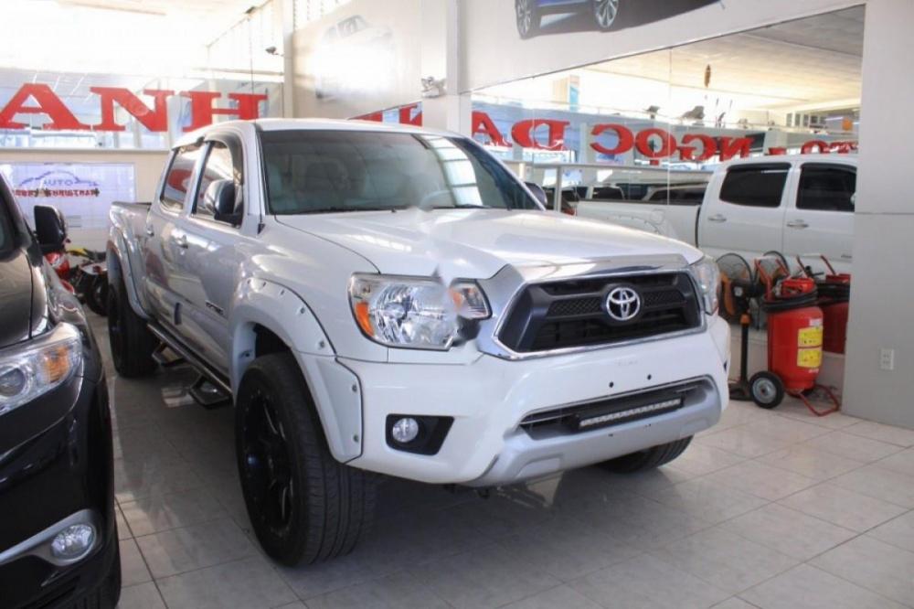Toyota Tacoma 2015 - Cần bán xe Toyota Tacoma đời 2015, màu trắng, nhập khẩu nguyên chiếc