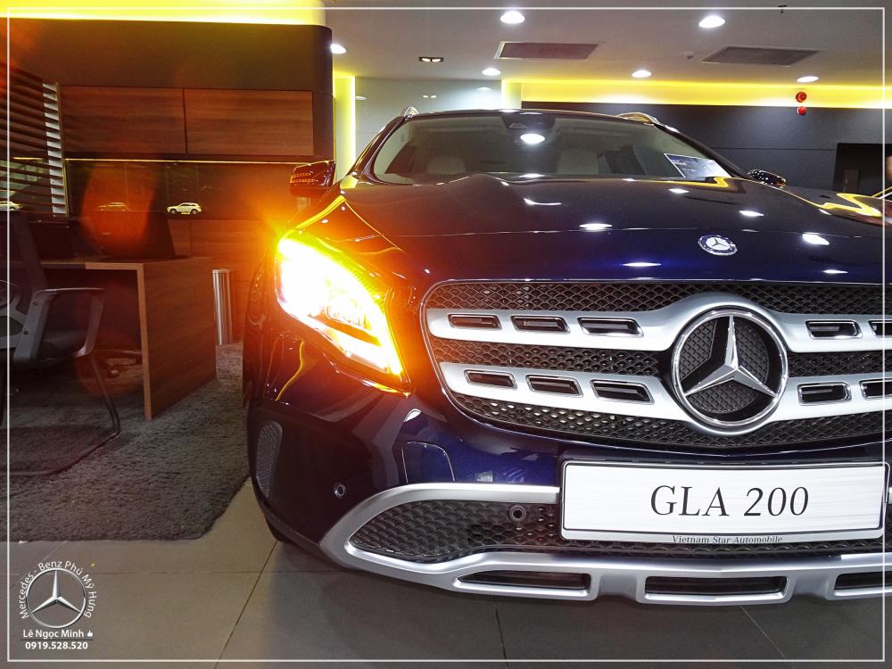 Mercedes-Benz GLA-Class GLA200 2019 - Bán Mercedes GLA 200 New - SUV 5 chỗ - KM 100% TTB - Hỗ trợ ngân hàng 80%. LH: 0919 528 520