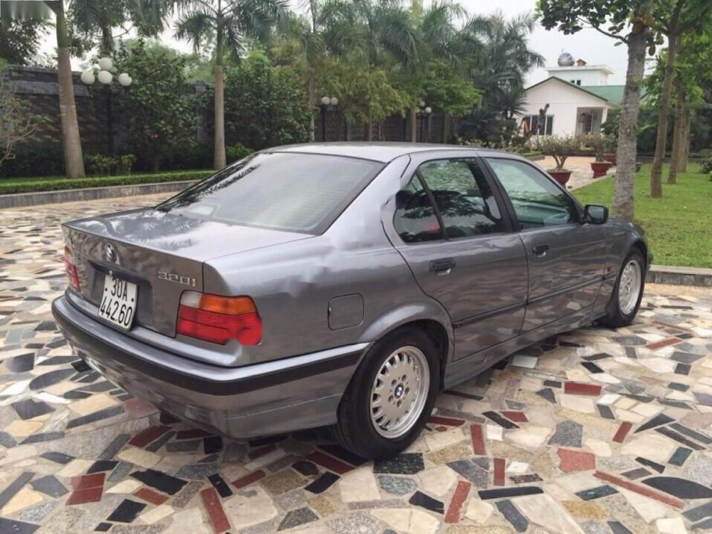 BMW 3 Series 320i  1996 - Cần bán lại xe BMW 3 Series 320i 1996, màu xám, nhập khẩu, 150 triệu