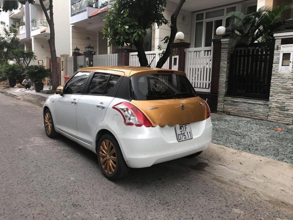 Suzuki Swift 2015 - Bán Suzuki Swift đời 2015, hai màu, giá 448tr