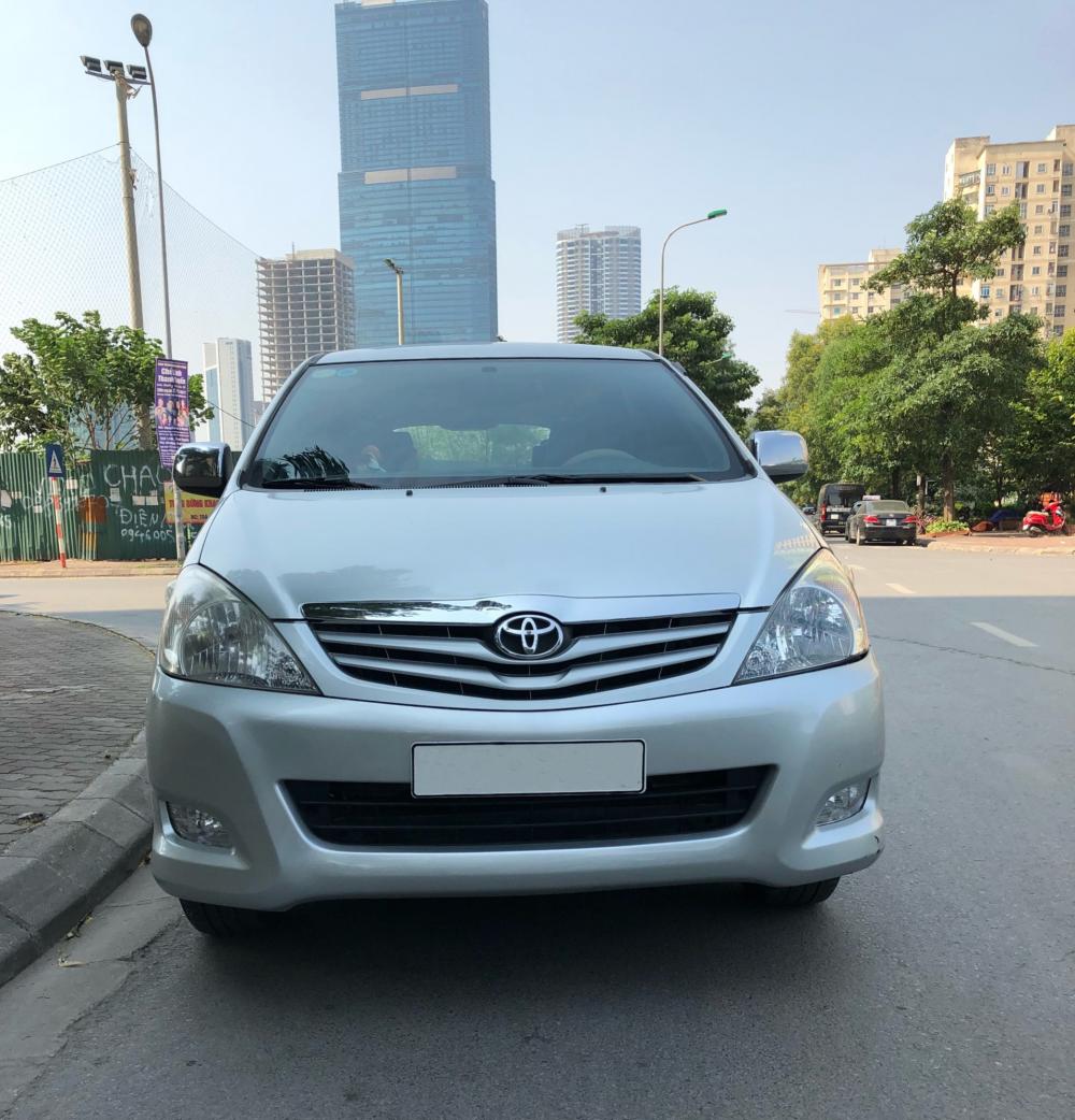 Toyota Vios E 2010 - Bác sỹ Tuyền bán Vios E đời 2010 màu bạc, chính chủ sử dụng