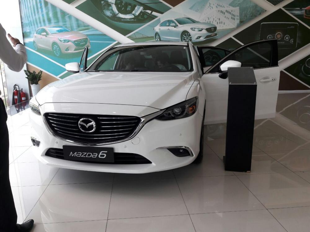 Mazda 6 6 2.0 FL   2018 - Bán xe Mazda 6 Facelift 2018 thanh toán 242 triệu - lăn bánh