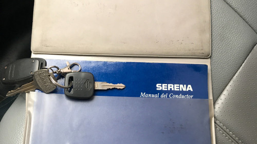 Nissan Serena   2.3 MT  2001 - Cần bán xe Nissan Serena 2.3 MT sản xuất năm 2001, màu trắng