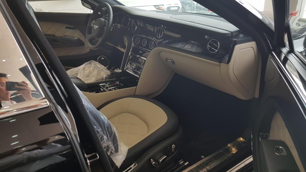 Bentley Mulsanne 2015 - Bán Bentley Mulsanne Speed sản xuất năm 2015, màu đen, nhập khẩu