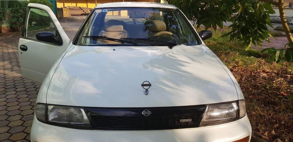 Nissan Bluebird SSS 2.0 1995 - Bán Nissan Bluebird SSS 2.0 sản xuất năm 1995, màu trắng, nhập khẩu