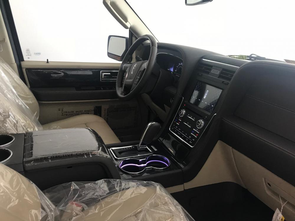 Lincoln Navigator 2016 - Cần bán Lincoln Navigator 2016, màu đen, xe nhập