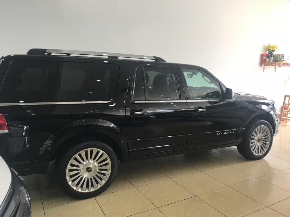 Lincoln Navigator Navigator  2017 - Cần bán Lincoln Navigator Navigator đời 2017, màu đen, xe nhập