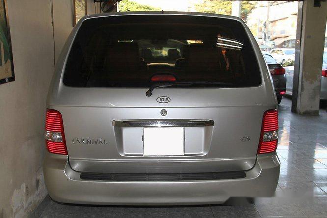 Kia Carnival GS 2006 - Bán ô tô Kia Carnival GS sản xuất năm 2006 số sàn