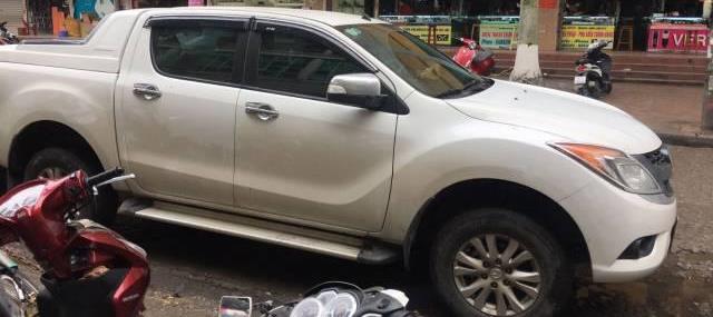 Mazda BT 50   2015 - Bán gấp Mazda BT 50 sản xuất năm 2015, màu trắng