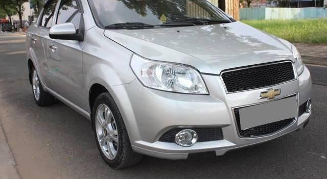 Chevrolet Aveo  1.5LT 2015 - Bán Chevrolet Aveo 1.5LT sản xuất năm 2015, màu bạc