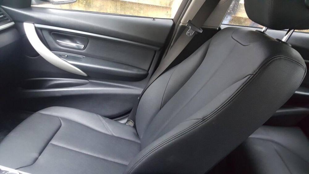 BMW 3 Series 320i 2013 - Bán ô tô BMW 3 Series đời 2013, màu đen, nhập khẩu