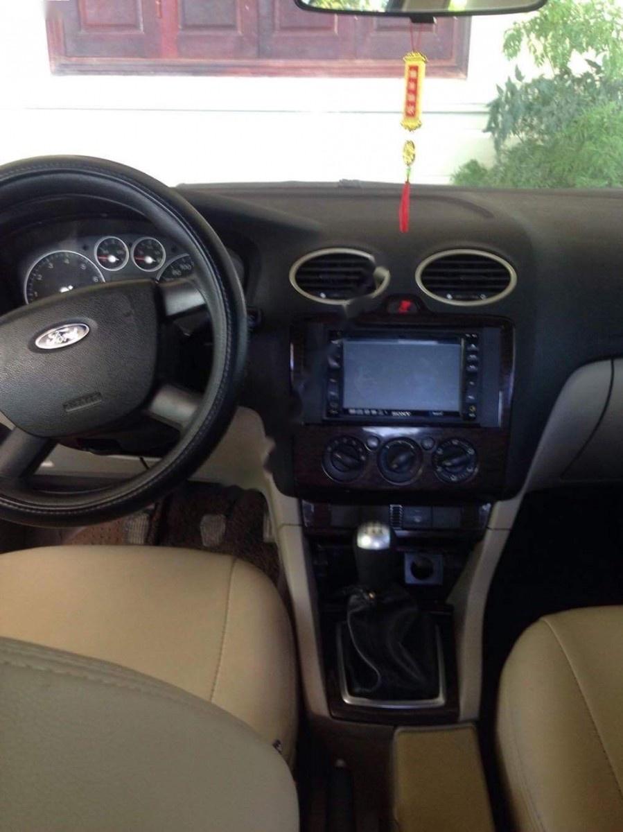 Ford Focus 1.8 MT 2007 - Bán ô tô Ford Focus 1.8 MT sản xuất năm 2007, màu đen chính chủ, giá chỉ 258 triệu