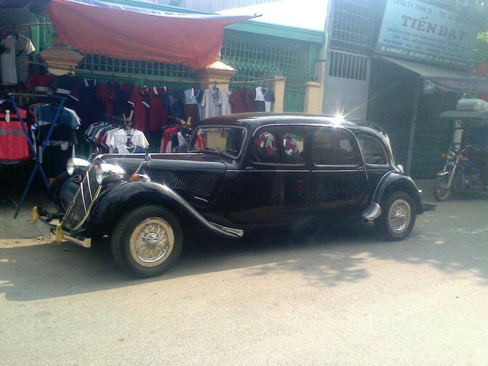 Citroen AX LX 1943 - Bán xe ô tô cổ Citroen Traction Avant 1943 màu đen