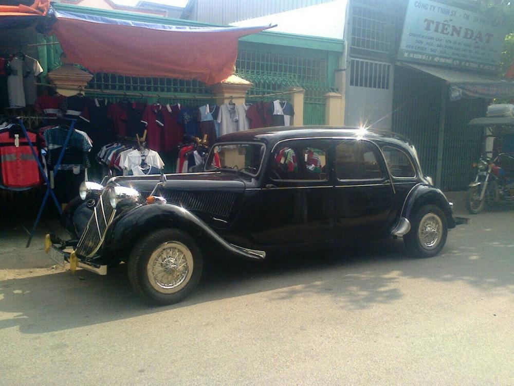 Citroen AX LX 1943 - Bán xe ô tô cổ Citroen Traction Avant 1943 màu đen