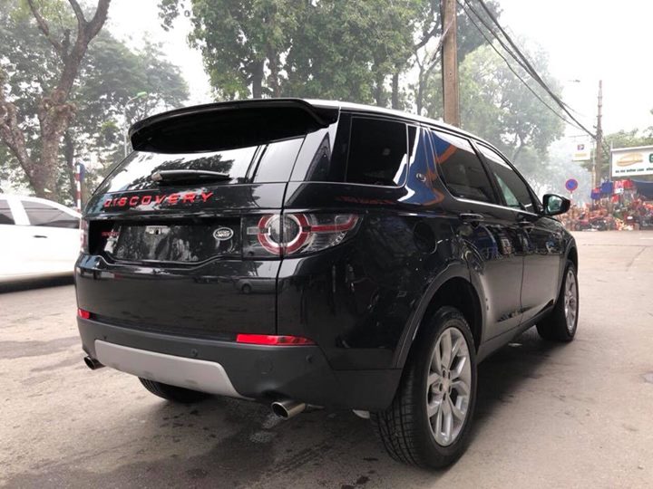 LandRover Discovery Sport HSE 2014 - Cần bán xe LandRover Discovery Sport HSE năm sản xuất 2014, màu đen, nhập khẩu